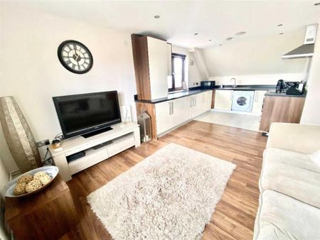 2 bedroom apartment to rent - Photo 2