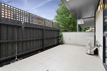 2/11 Narong Road, Caulfield North VIC 3161 - Apartment For Rent | Domain - Photo 2
