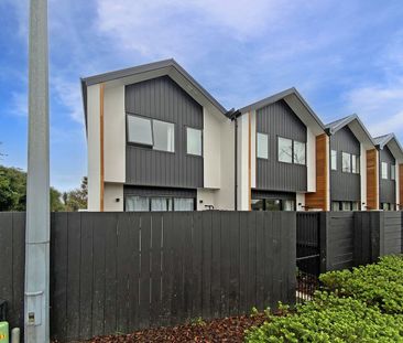 4/140 Saint Albans Street, Saint Albans, NZ 8014 - Photo 1