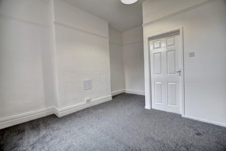 1 bedroom ground floor flat to rent - Photo 4