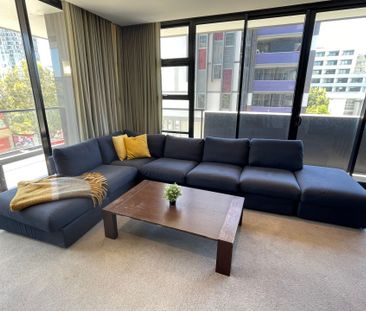 Fully furnished luxury 3 bedroom in the heart of Zetland - Photo 2