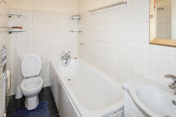 Makepeace Road, Northolt, UB5 - Photo 1