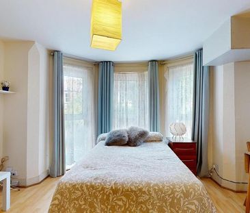 Studio to rent - Photo 6