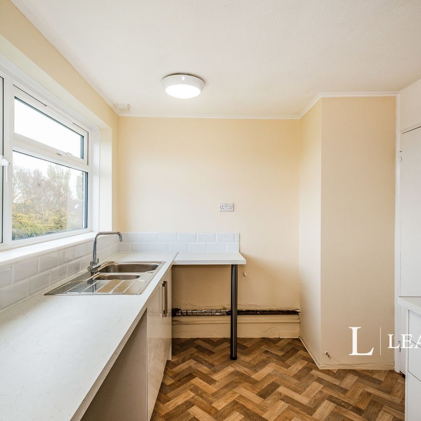 2 bedroom apartment to rent Mulberry Lane, Goring-by-Sea, Worthing, West Sussex, BN12 - Photo 1