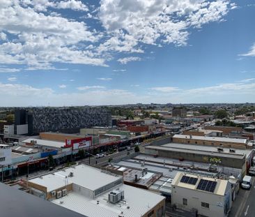 Springvale Central Apartment - Photo 3