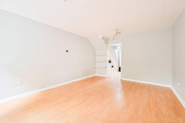 2 bedroom end of terrace house to rent - Photo 1