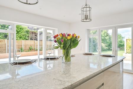 3 bedroom detached house to rent - Photo 4