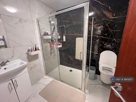 3 bedroom bungalow to rent - Photo 3