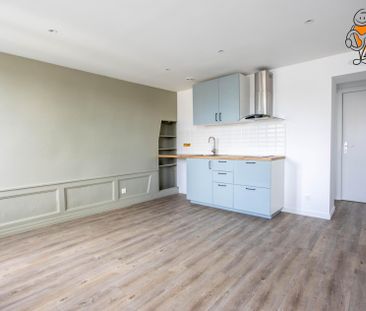 Location F2 RÉNOVÉ COEUR DE CENTRE VILLE - Photo 5