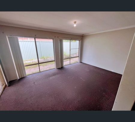 2 Murdoch Court, Parkwood, WA 6147 - Photo 3