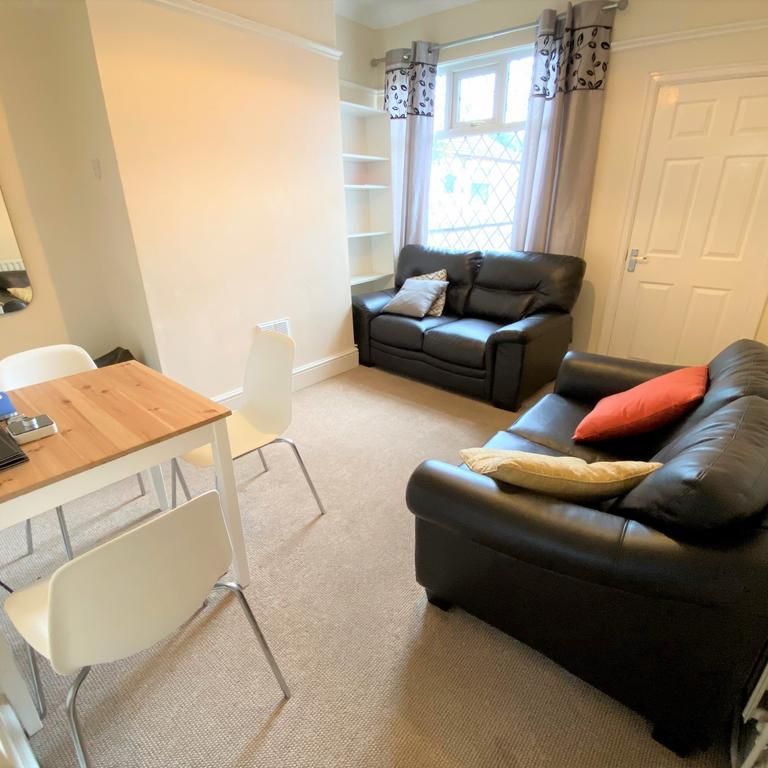 3 bedroom terraced house to rent - Photo 1