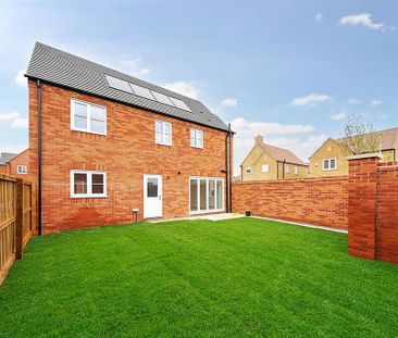 4 bedroom detached house to rent - Photo 1