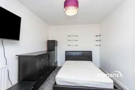 Cherry Tree Walk, Oakridge Village, Basingstoke, RG21 - Photo 5