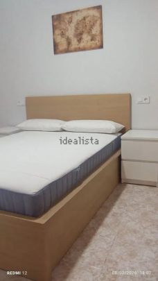 Alquiler de chalet adosado en Jarazmín - Photo 1