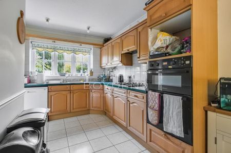 3 bedroom end of terrace house to rent - Photo 3