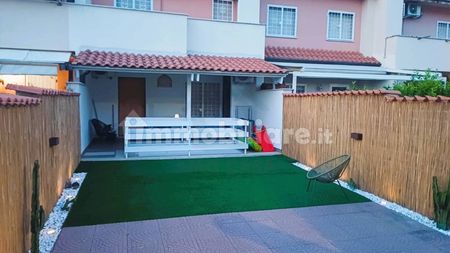 Villa a schiera piazza Carlo Garbieri, Santa Severa, Santa Marinella - Photo 2