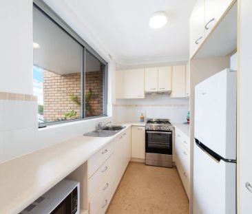 North Facing Top Floor Retreat with Leafy District Views - Photo 6