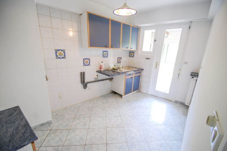 Location Appartement 2 pièces 68m² ANTIBES 06600 - Photo 2