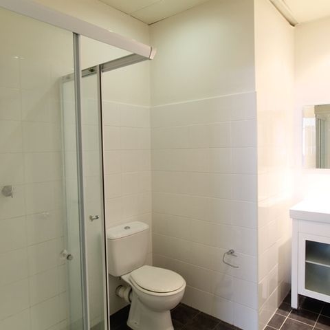 Spacious & Convenient! - Photo 2