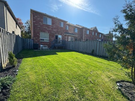 For Lease - 3989 Stardust Drive, Mississauga, Ontario - Photo 5
