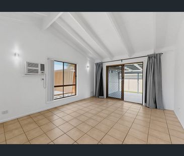 Modern 3-Bedroom Home With Air Conditioning & Covered Patio - 3 Min... - Photo 1