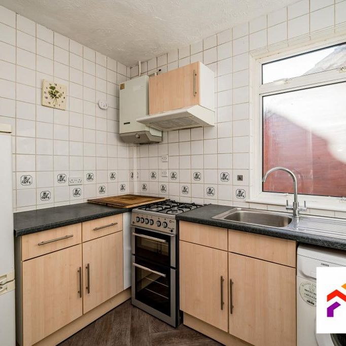 2 bedroom maisonette to rent - Photo 1