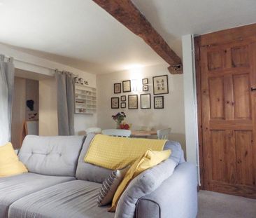 2 bedroom terraced house to rent - Photo 1