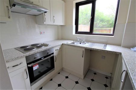 1 bedroom terraced house to rent - Photo 5