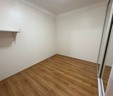 Spacious 3 Bedroom Timer Flooring Throughout - Photo 4