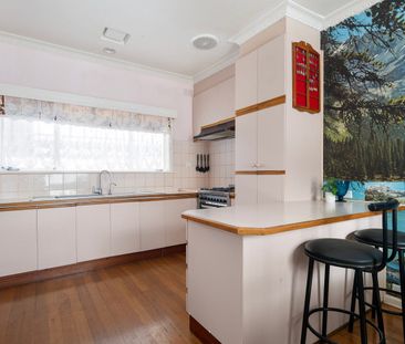 Spacious Family Home in a Convenient Reservoir Locale - Photo 5