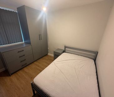 Great Avenham Street, Preston - Photo 3