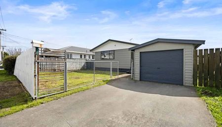 Excellent Family Home!!! - Photo 2