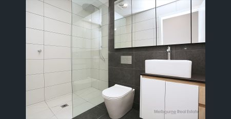 Luxury living in central Ormond location - Photo 4