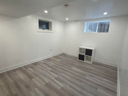 For Lease - 132 Meadowbank Road, Toronto, Ontario - Photo 3