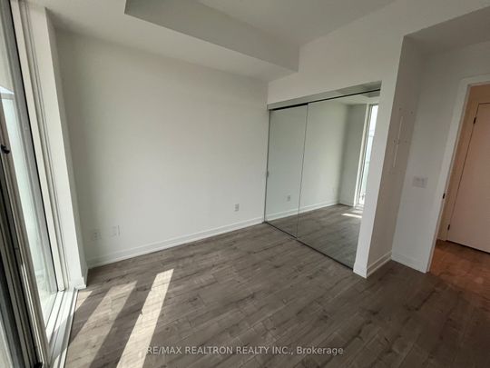 For Lease - 220 Missinnihe Way Unit# 817, Mississauga, Ontario - Photo 1