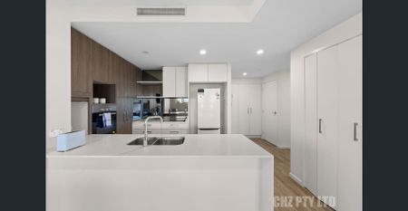 Unfurnished Modern & Spacious 2-Bedroom Apartment in Prime Chermside Location - Photo 5