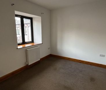2 bedroom barn conversion to rent - Photo 2
