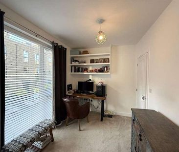 Michael Robbins Way, Mill Hill, NW7 - Photo 1