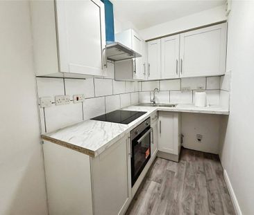 Studio to rent - Photo 6