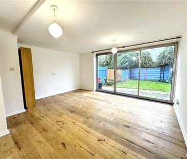 3 bedroom maisonette to rent - Photo 2