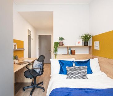 1 bedroom in a flat share to rent - Photo 4