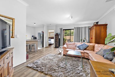 Well-Maintained 3-Bedroom Home in a Low-Maintenance Complex! - Photo 4