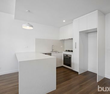 503/70 Batesford Road, Chadstone VIC 3148 - Apartment For Rent | Do... - Photo 2