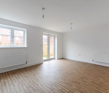 3 bedroom end of terrace house to rent - Photo 5