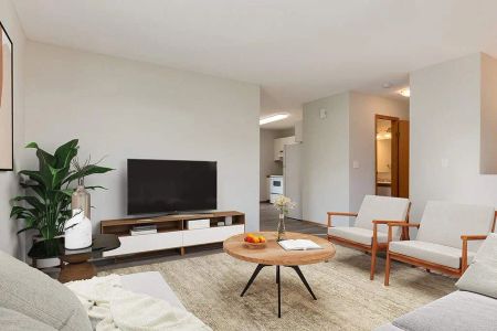 - 3 Bedroom at Riverfront Estates - Photo 5