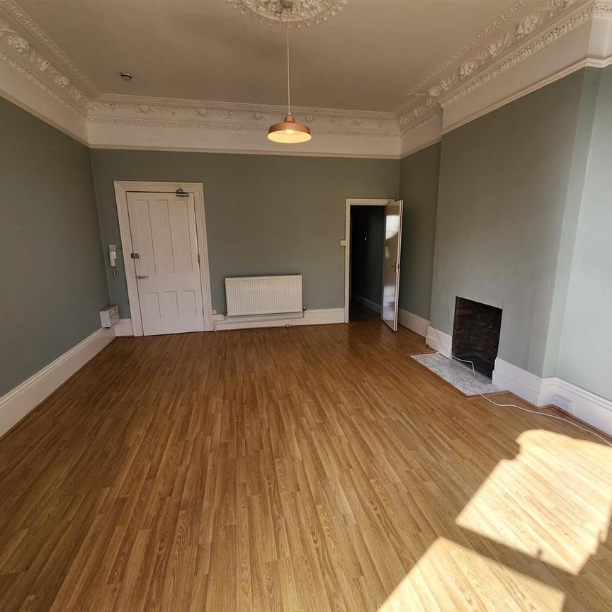 Hanbury Road, Bristol - Photo 1