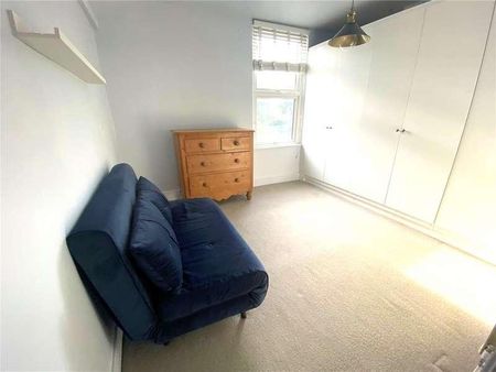 Edgell Road, Staines Upon Thames, Surrey, TW18 - Photo 5