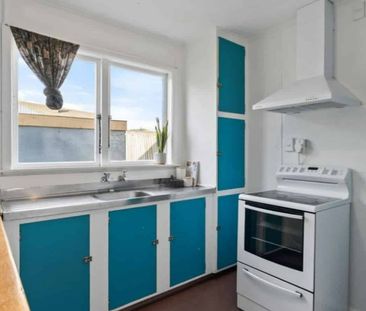 3 Bedrooms - Photo 4