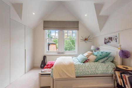 3 bedroom flat to rent - Photo 3