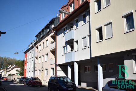 Wr. Neustadt zentrale Lage – sehr gepflegte, lichtdurchflutete 3-Zimmer Mietwohnung mit Balkon und PKW-Stellplatz - Photo 2